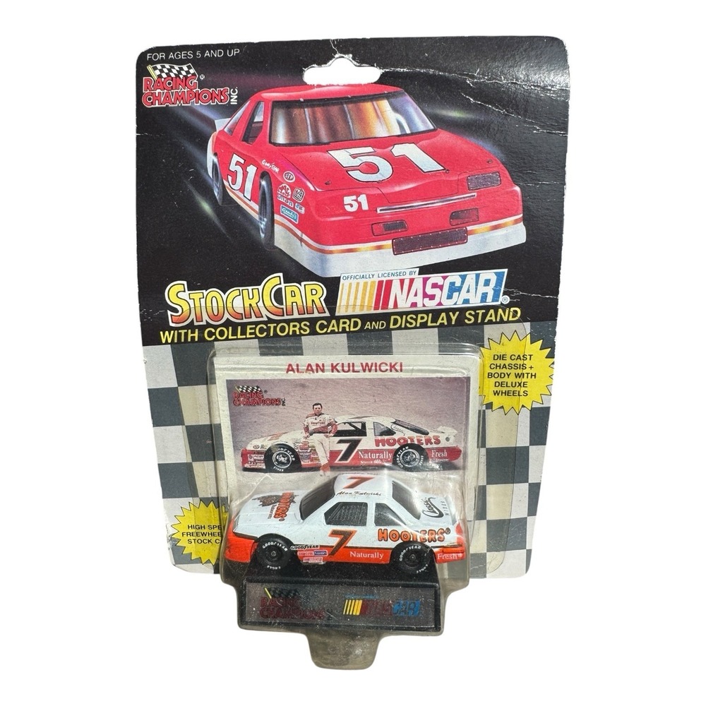 Alan Kulwicki Racing Champions Hooters 1992 1/64 Diecast NASCAR